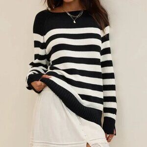 NWT Aerie Black and White Striped Crew Neck Oversized Fit Sweater, Size Small